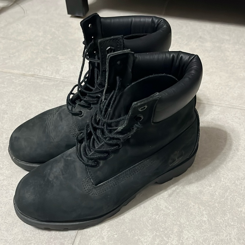 Black Timberlands Men’s Size 7 Women’s 8.5